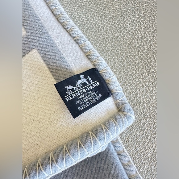 Hermes Ithaque Blanket Gris/Perle - Picture 4 of 5
